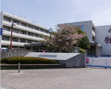 椿中学校