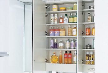 3-Mirror Cabinet